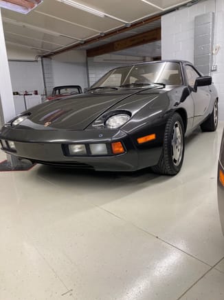 Just purchased 1980, 5-speed, 31k miles, 928S wheels...