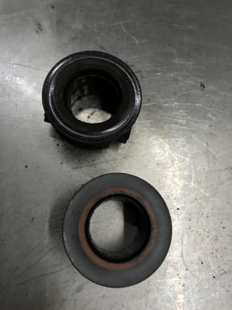 Worn throwout bearing
