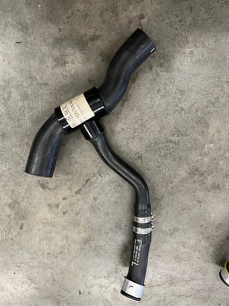The still available Return hose (996-106-366-90).
