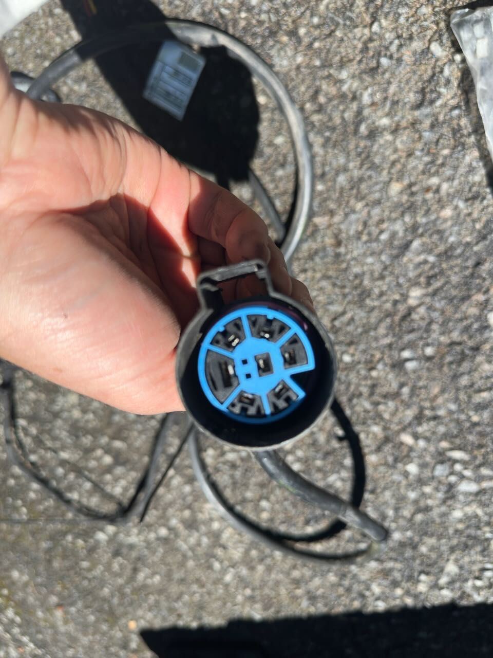 Accessories - Porsche Cayenne 955 or 957 Gen OEM Trailer Hitch, Controller and Plug - Used - 2004 to 2010 Porsche Cayenne - Glen Spey, NY 12737, United States