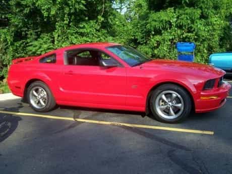 Previous 2005 Mustang GT Premium in Torch Red