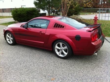 2007 Mustang GT/CS side