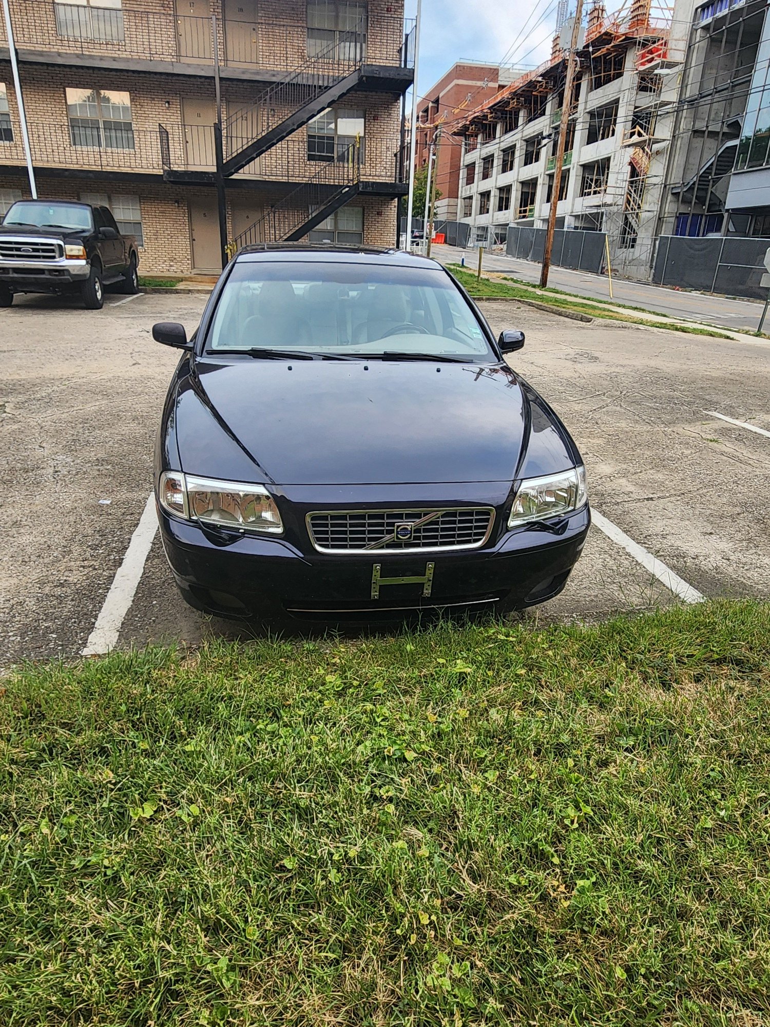 2006 Volvo S80 - 06 Volvo S80 - Good shape, needs fuel pump likely - Used - VIN YV1TS592661439371 - 190,727 Miles - 5 cyl - 2WD - Automatic - Sedan - Blue - Lexington, KY 40508, United States