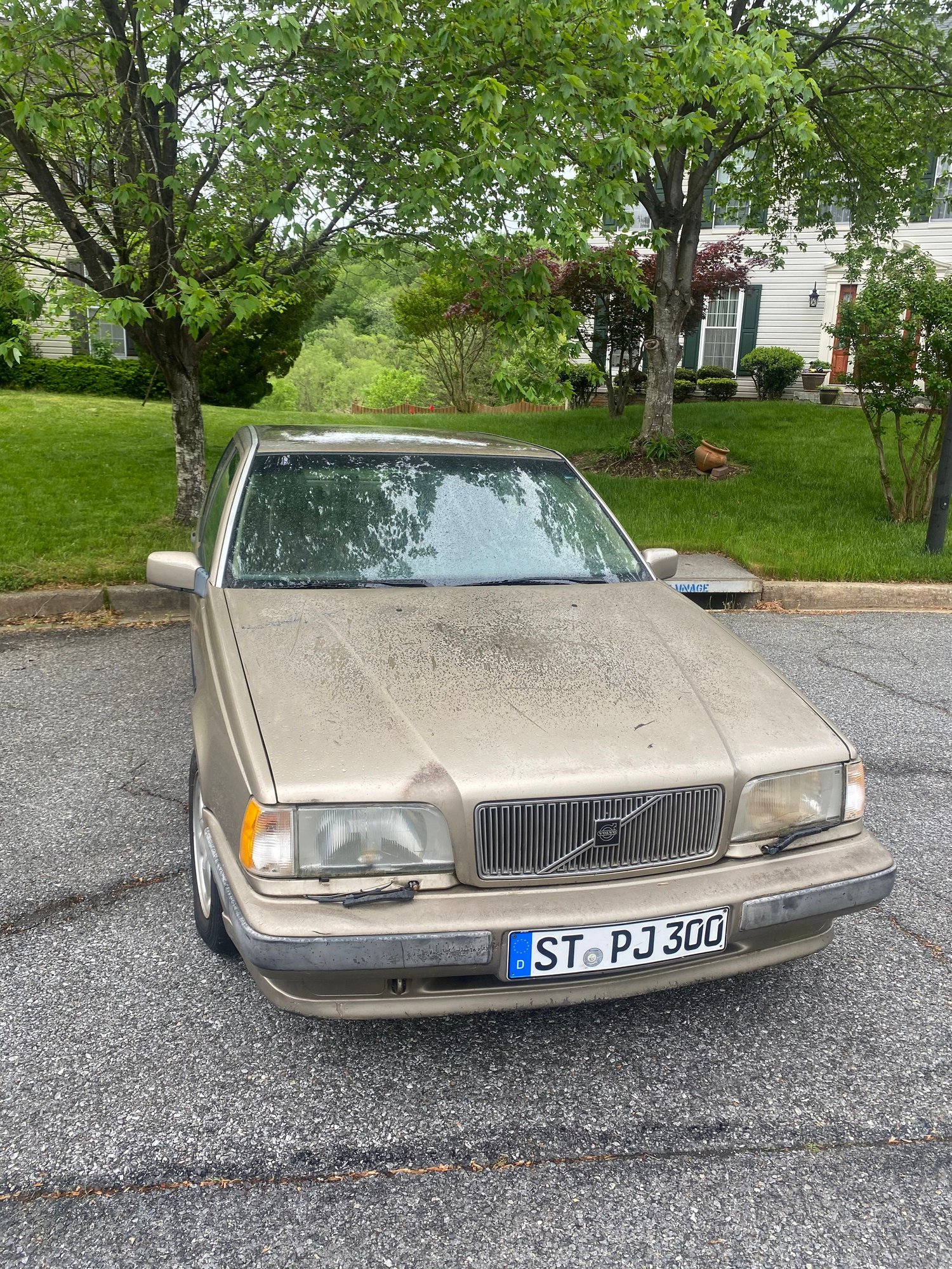 1993 Volvo 850 - 1993 Volvo 850 GLT - Used - VIN YV1LS5502P2091858 - 122,872 Miles - 5 cyl - 2WD - Automatic - Sedan - Gold - Glenn Dale, MD 20706, United States