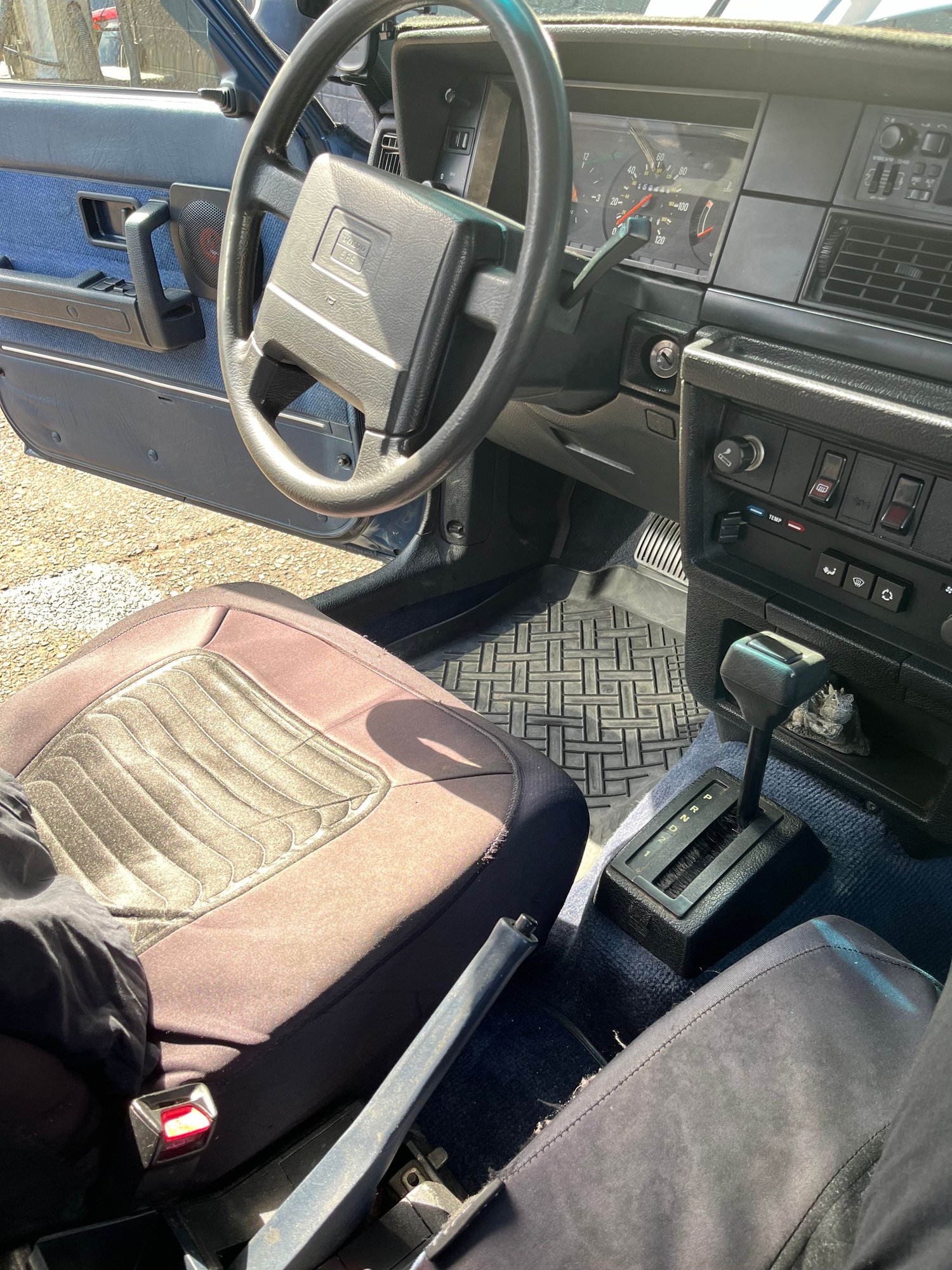 1992 Volvo 240 - 1992 Volvo 240 Sedan Atlantic Blue - Used - VIN YV1AS8813N1477592 - 158,600 Miles - 4 cyl - 2WD - Automatic - Sedan - Blue - Oakland, CA 94608, United States