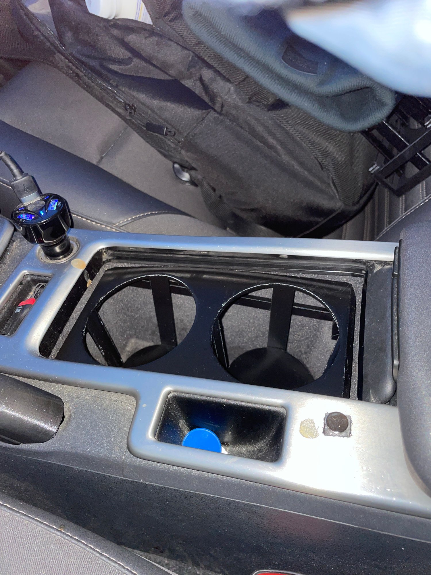 Miscellaneous - Cup holder for Volvo V50 2007+ - New - 2007 to 2012 Volvo V50 - Poznań, Poland