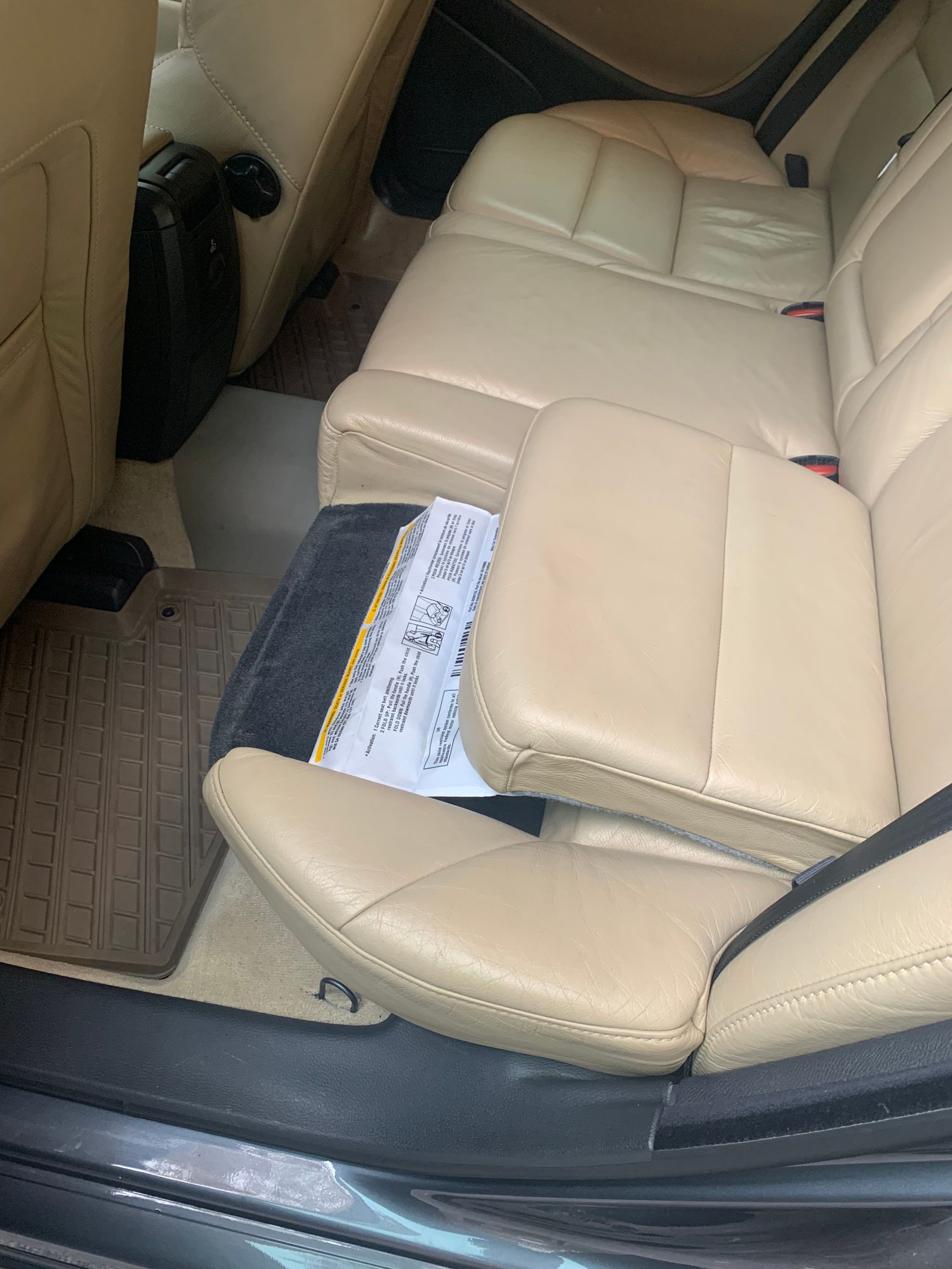 2007 Volvo V70 - 2007 V70R Grey/ Gold Gobi One owner well maintained excellent condition $ - Used - VIN YV1SJ527872632797 - 137,123 Miles - 5 cyl - AWD - Automatic - Wagon - Gray - Hinckley, OH 44233, United States