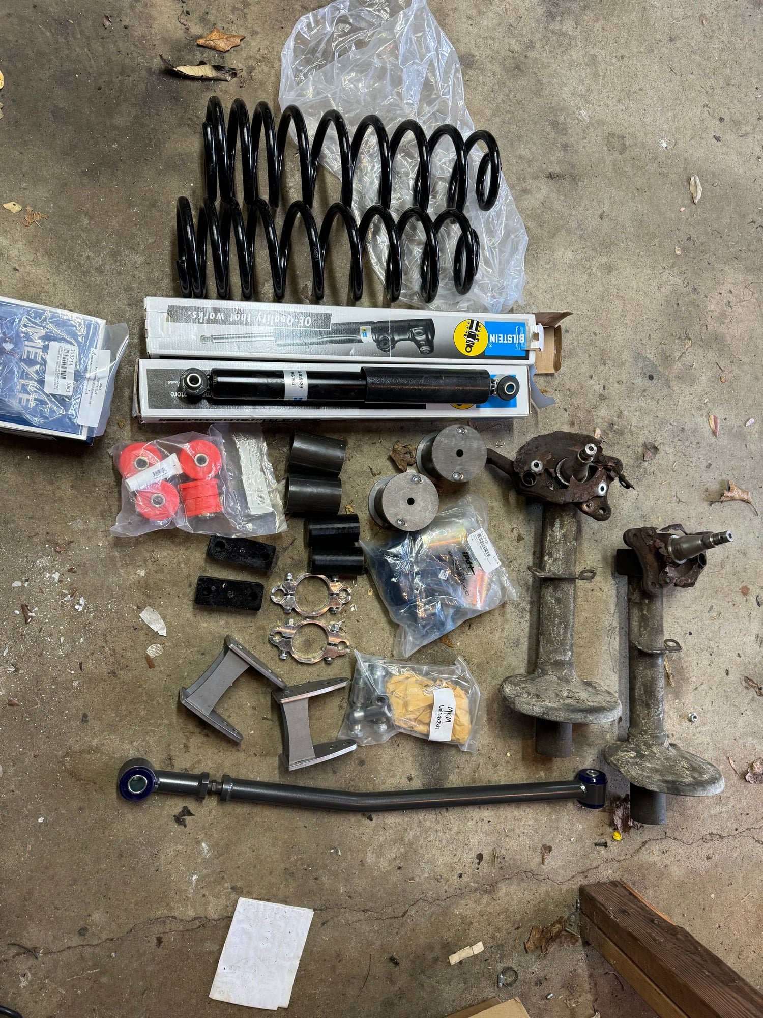 Steering/Suspension - Volvo 240 Lucas Lift Kit with PanHard Bar Bushings Rear Springs and Struts - New - All Years Volvo 240 - Trumbull, CT 06611, United States