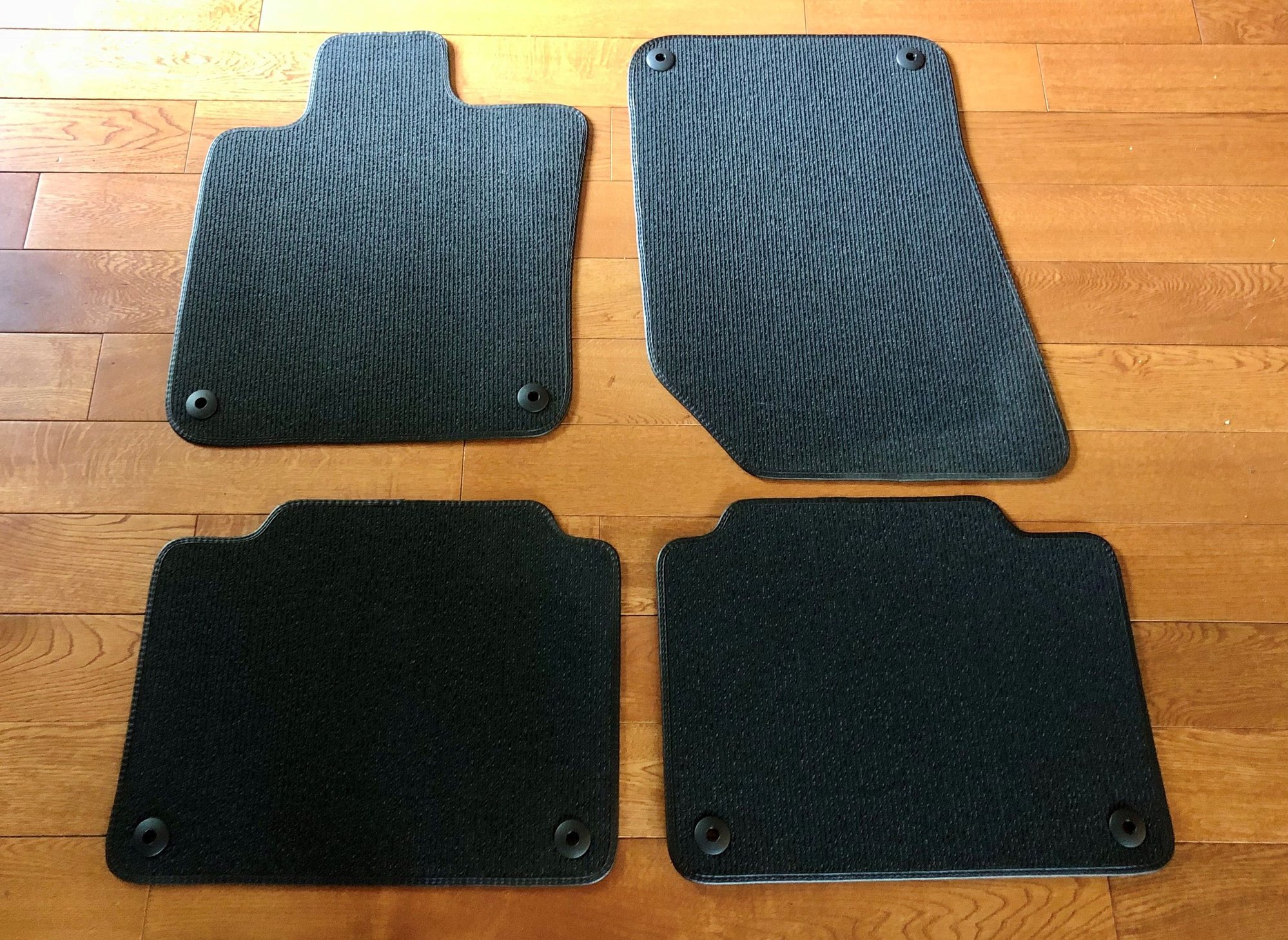 Interior/Upholstery - Like New V90/CC Carpet Floor Mats (full set, black) - Used - 2017 to 2021 Volvo V90 Cross Country - Brooklyn, NY 11211, United States