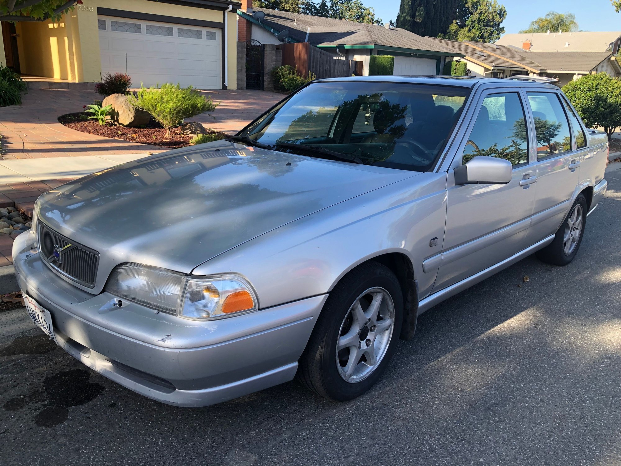 2000 Volvo S70 - 2000 Volvo S70 - 97k miles - Smogged and Registered - Used - VIN YV1LS61J0Y2660616 - 97,000 Miles - 5 cyl - 2WD - Automatic - Sedan - Silver - San Jose, CA 95135, United States