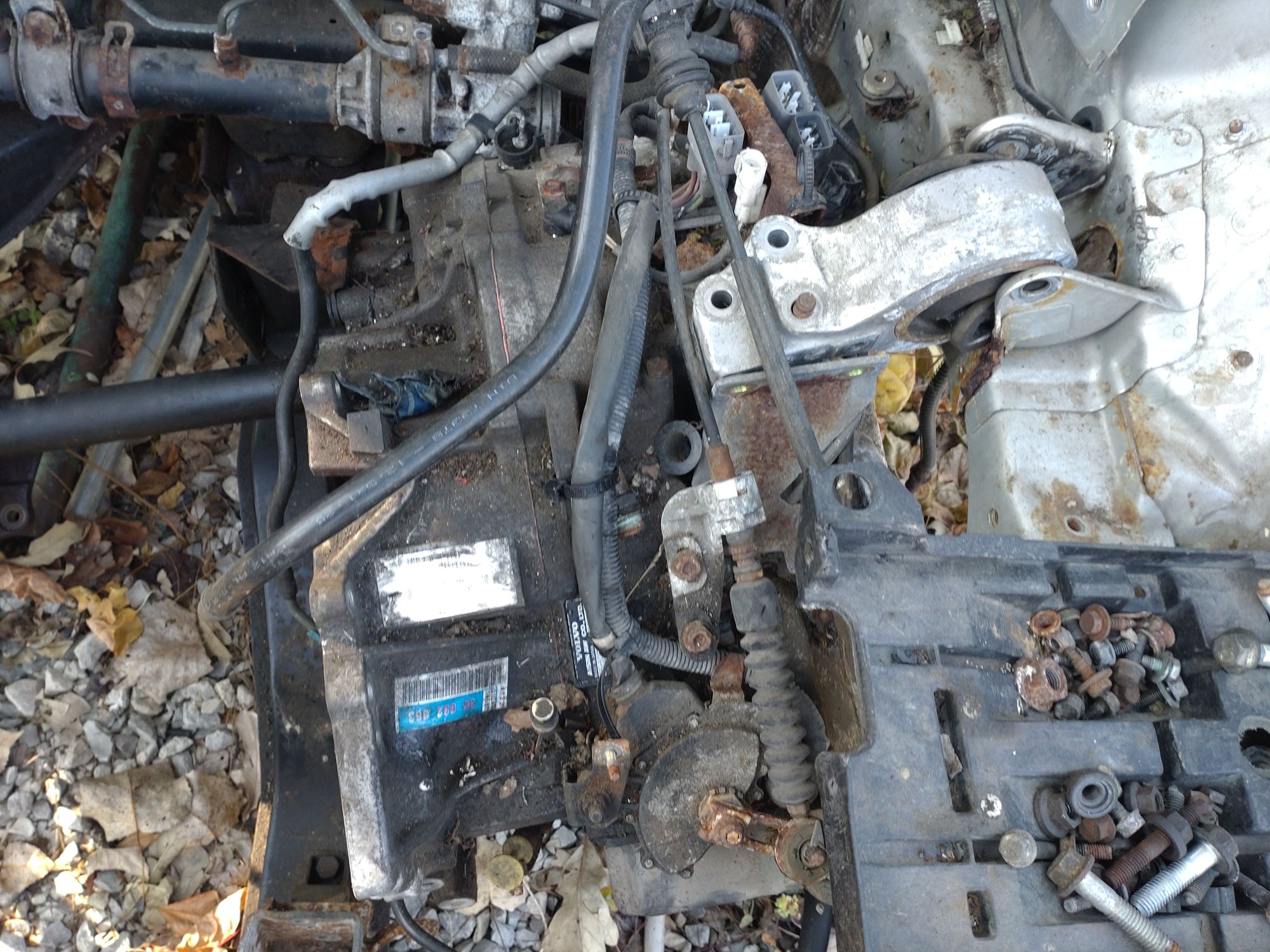 Drivetrain - 2001 - 2004 VOLVO S40 40 SERIES Automatic Transmission Assembly 105K Miles 1.9L - Used - 0  All Models - Livonia, MI 48152, United States