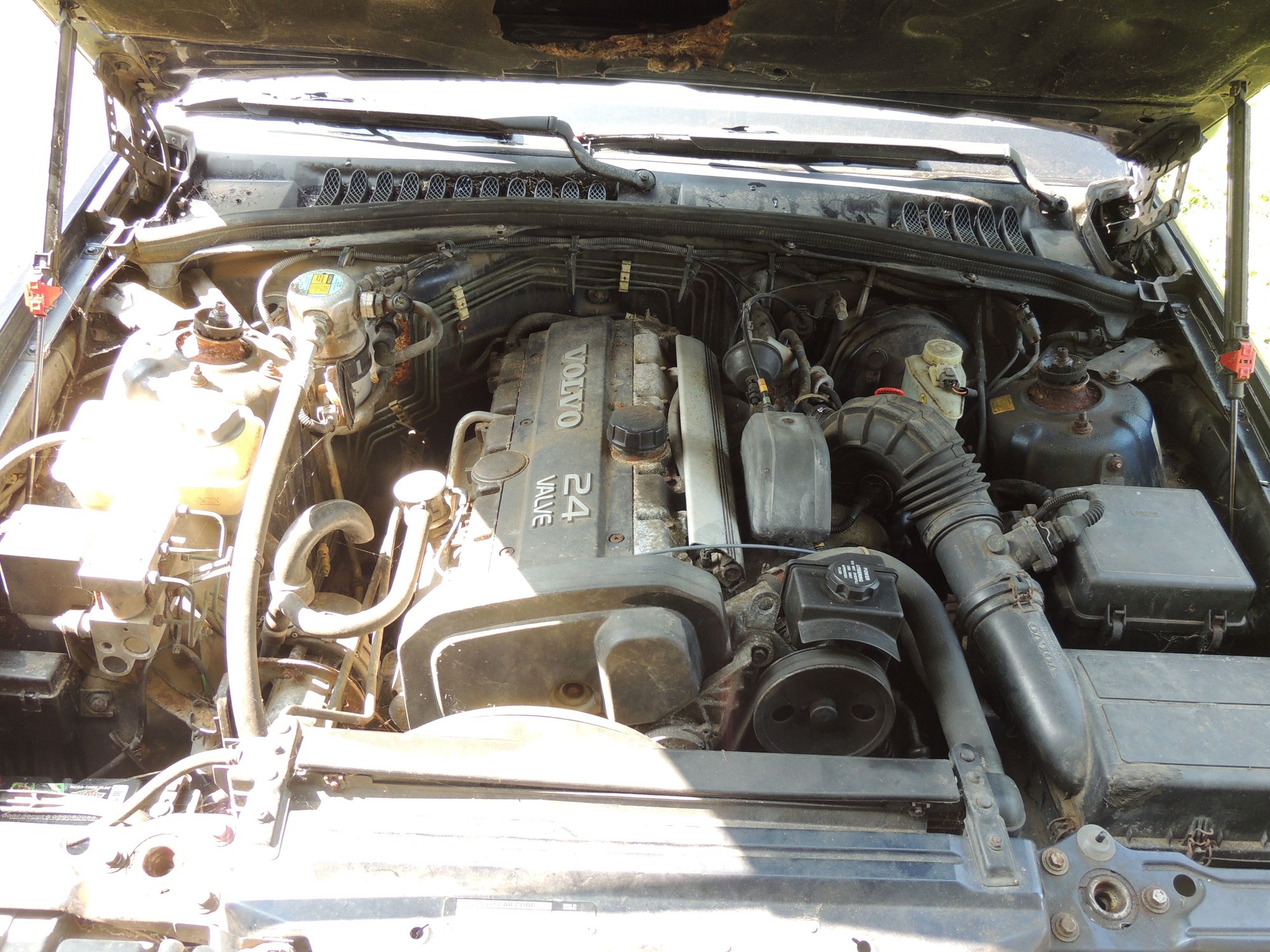 1998 Volvo V90 - 960 Wagon Parts Car with Good Motor & More. - Used - VIN YV1KS9604V1105506 - 160,000 Miles - 6 cyl - 2WD - Automatic - Wagon - Blue - Emporium, PA 15834, United States