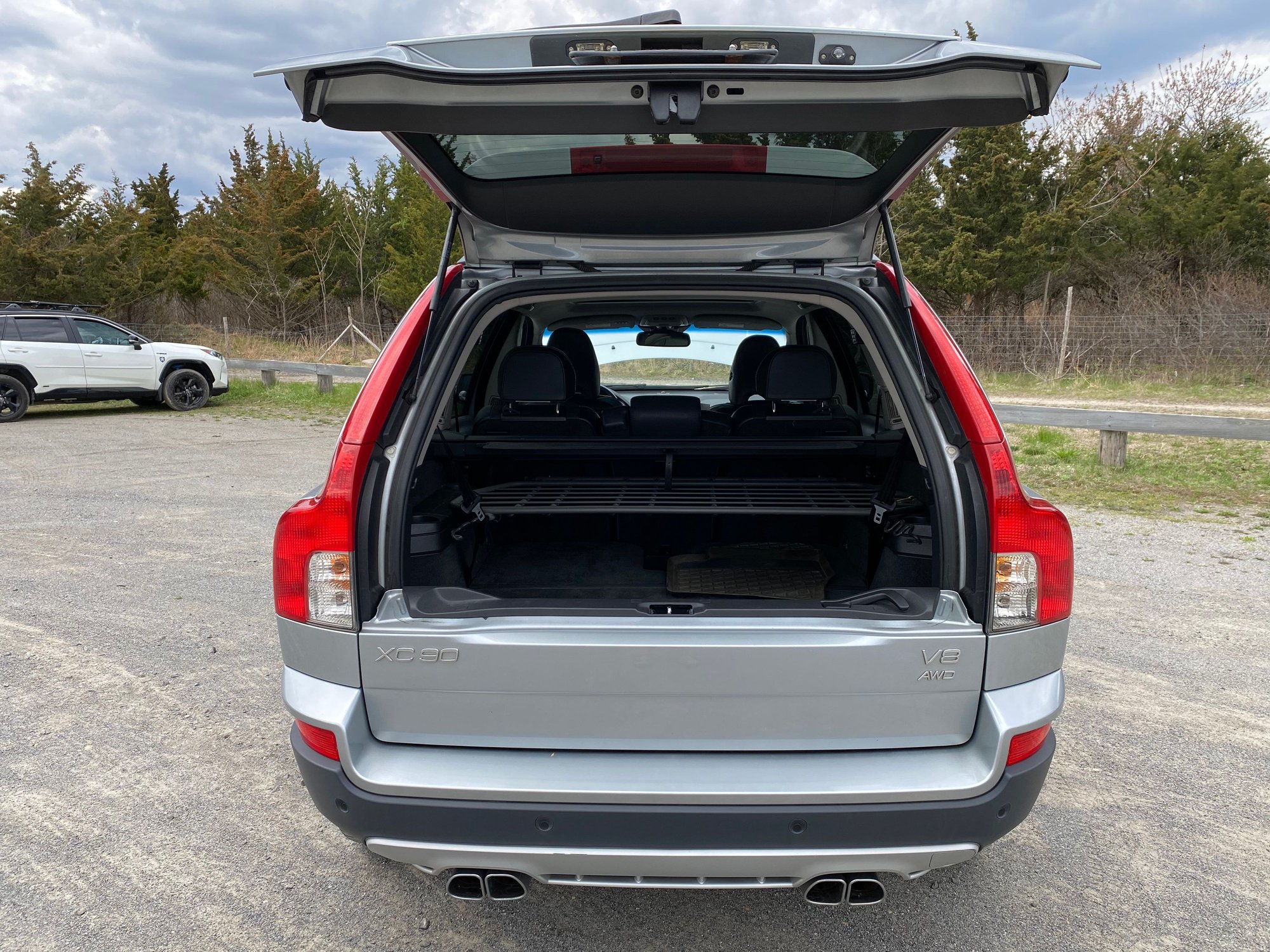 2009 Volvo XC90 - For Sale: 2009 XC90 V8 R-Design - Serviced by the book since new - Clean CarFax - Used - VIN YV4CT852X91503956 - 180,000 Miles - 8 cyl - AWD - Automatic - SUV - Silver - Atlantic Highlands, NJ 07716, United States