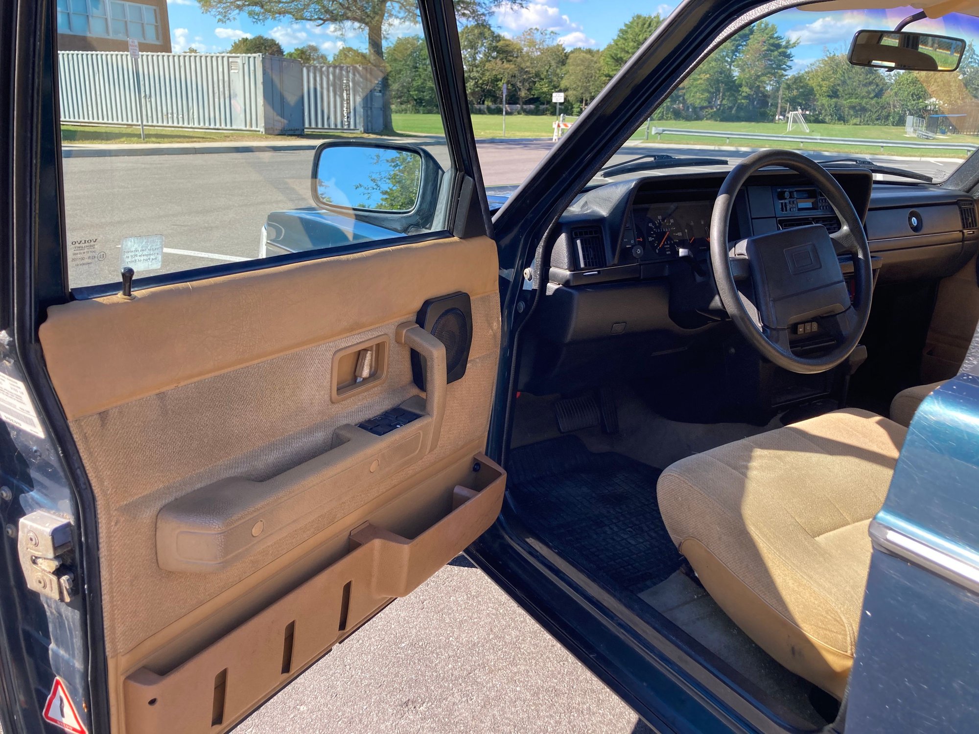 1993 Volvo 240 - 1993 Volvo 240 - Used - VIN YV1AS8804XXXXXXXX - 4 cyl - 2WD - Automatic - Sedan - Other - East Northport, NY 11731, United States