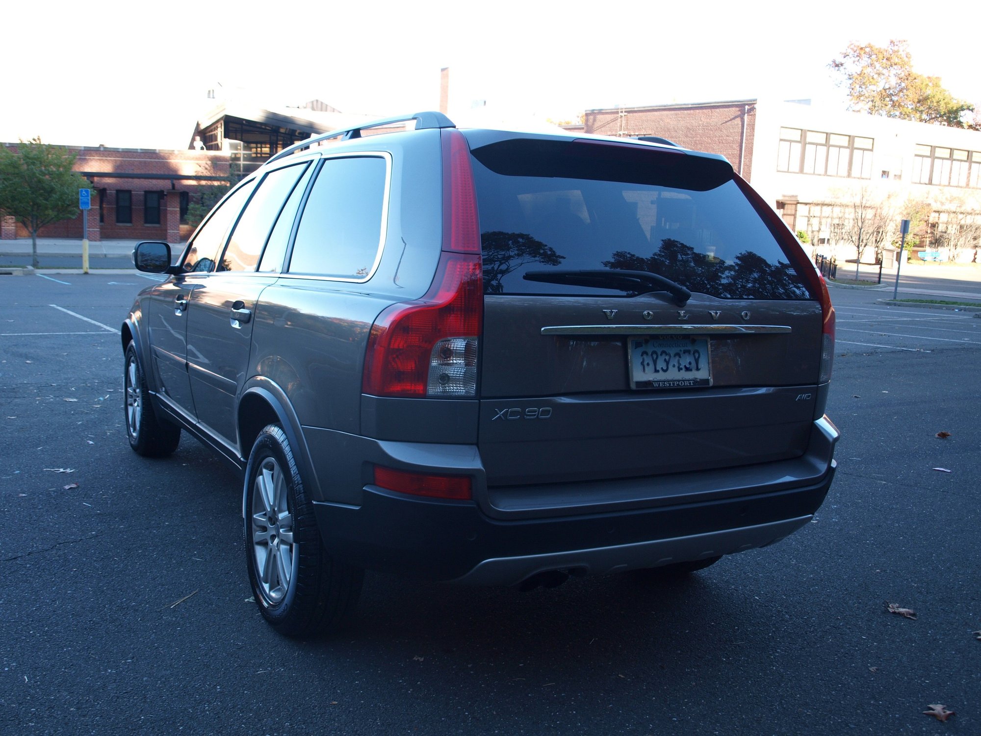 2012 Volvo XC90 - Original Owner selling Volvo XC90 AWD - Used - VIN YV4952cz8c1625885 - 100,561 Miles - 6 cyl - AWD - Automatic - SUV - Gray - Fairfield, CT 06825, United States