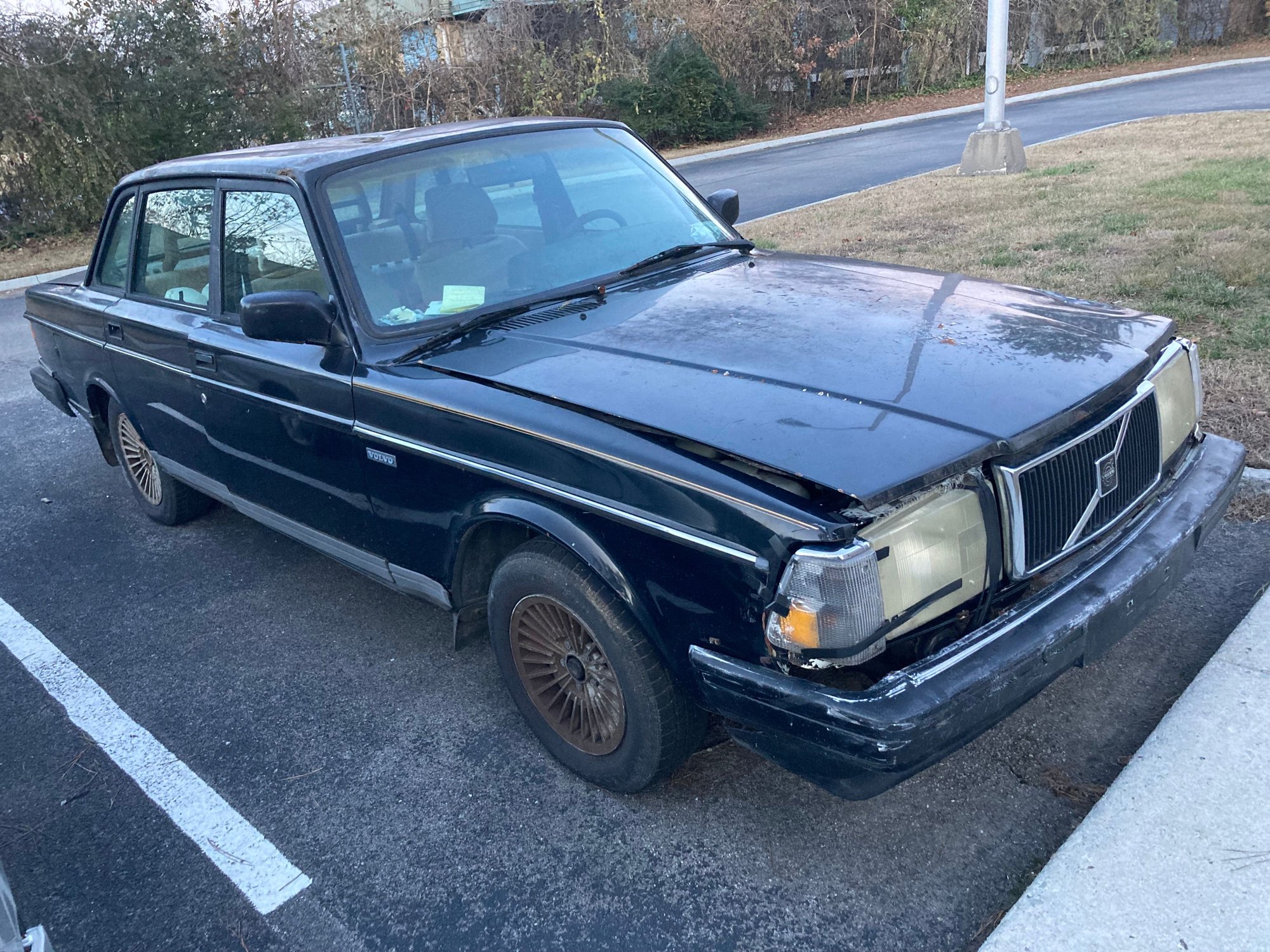 1993 Volvo 240 - For sale - Used - VIN YV1AS8802P1480204 - 150,000 Miles - 4 cyl - 2WD - Automatic - Sedan - Black - Chattanooga, TN 37421, United States