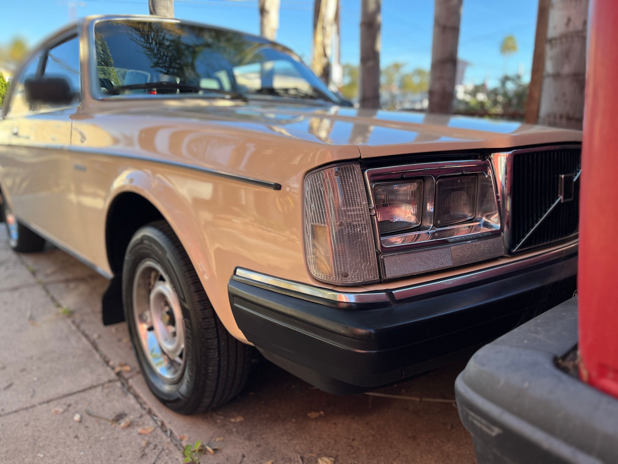 1983 Volvo 242 - Beige and Brown Volvo 242 DL. - Used - VIN YV1AX8828D2235383 - 217,345 Miles - 4 cyl - 2WD - Manual - Coupe - Beige - Santa Ana, CA 92701, United States