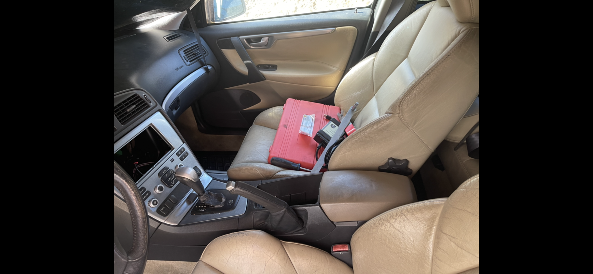 2003 Volvo V70 - Must sale quick - Used - VIN YV1SJ52Y242374992 - 280,000 Miles - 5 cyl - AWD - Automatic - Wagon - Beige - Yucca Valley, CA 92284, United States
