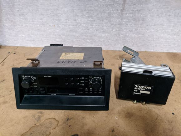 stereo and amplifier