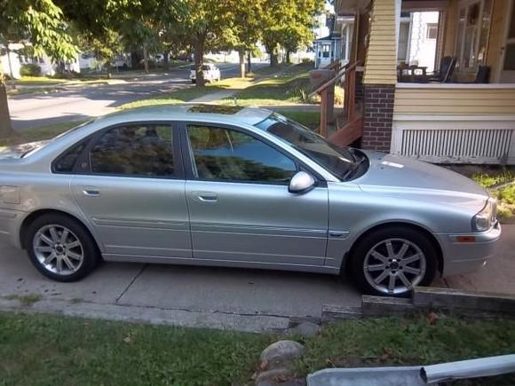 this is our 2002 S80 T6, with 130k on it, just bought it late august 2012.