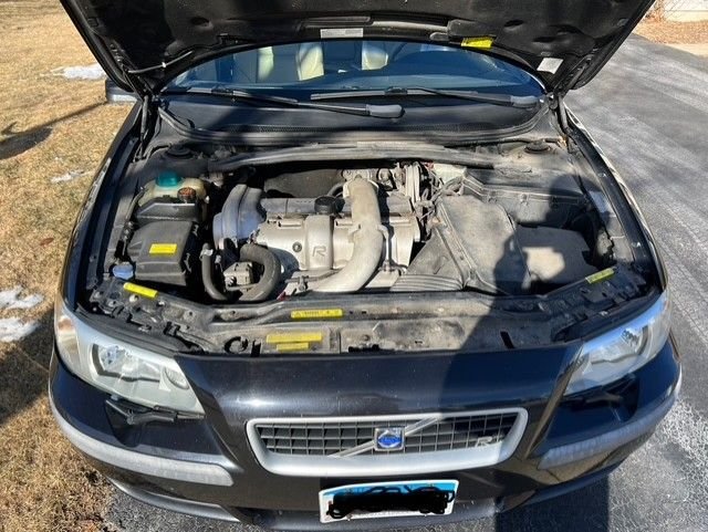 2004 Volvo V70 - 2004 V70R - 6 speed Manual - Gurnee, IL - Used - Lindenhurst, IL 60046, United States