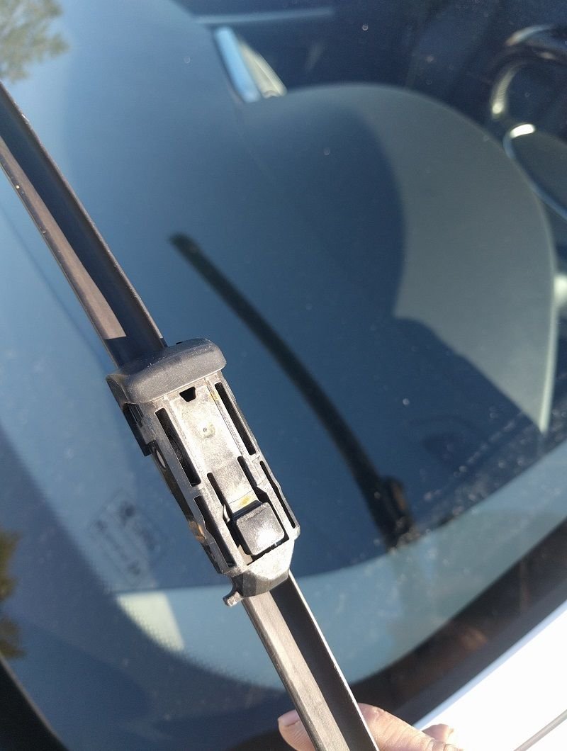 How to replace wipers Volvo Forums Volvo Enthusiasts Forum
