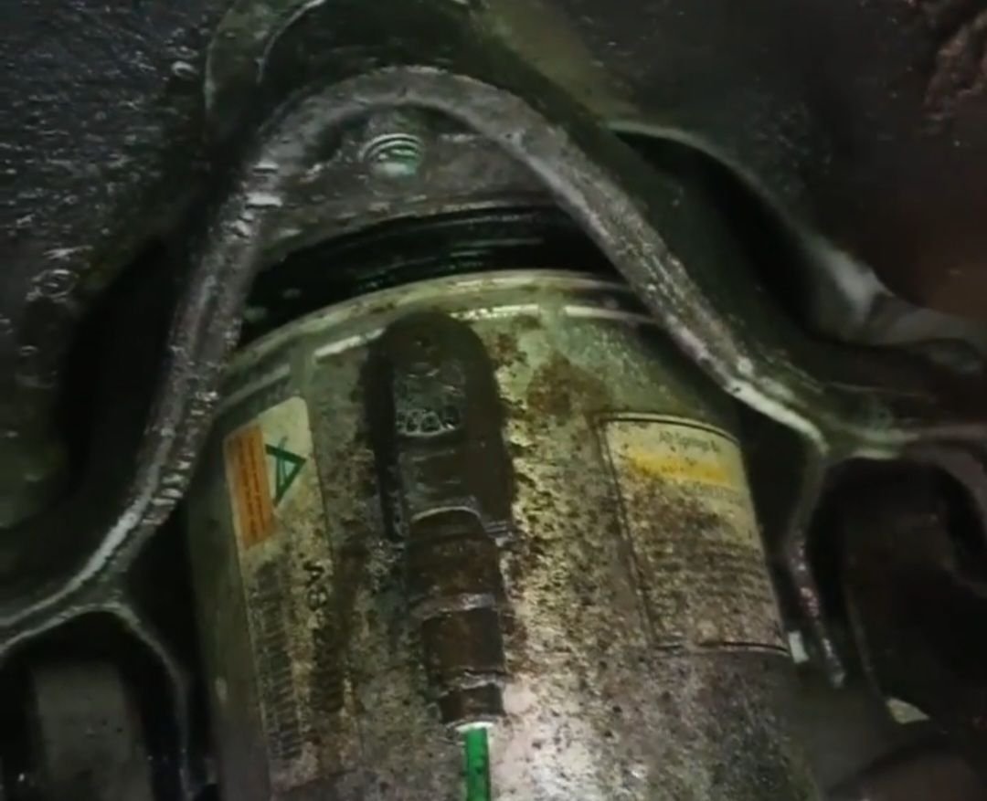 Air suspension leaking N/S front 2005 CGT Porsche Forum and Luxury Car Resource