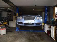 Lift installed and ready to start disassembling