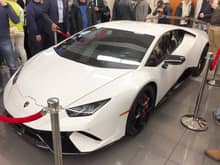 The first Lamborghini Huracán Performante has been unveiled at Sterling Supercars in Virginia yesterday. This beast looks awesome!