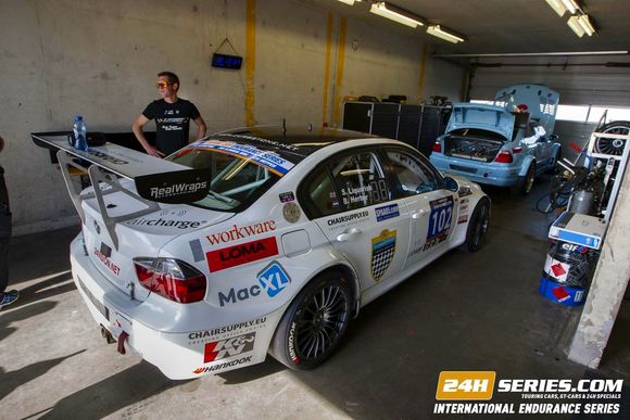 LOMA Rennsportfelgen für die internationale 12h und 24h Langstreckenmeisterschaft 2016