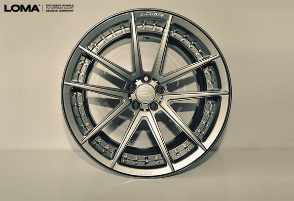 LOMA GT5.2 Superlight custom forged performance wheels.
Exklusive Alufelgen von LOMA.
Website English: www.lomawheels.com
Website German: www.lomawheels-germany.com