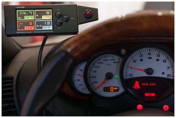 Window mounted on Schoche mount with shift light.