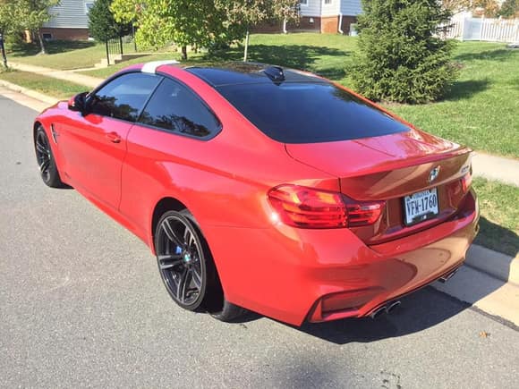 Unpleasant sight of this BMW M4 with its rear left tire nearly ripped off. Sultan Boochook spotted this in Virginia a day ago.