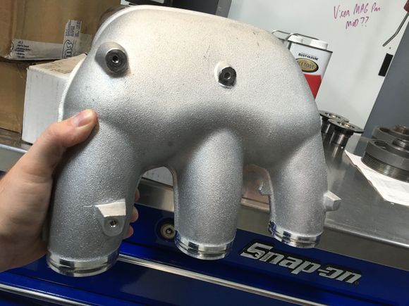 This is a factory GT3RS 4.0 end tank. I have the part numbers somewhere if people are interested. This is important because the wall thickness on this is such that you won't have any issues, and the extra volume is useful.