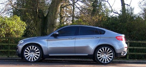 BMW X6 with Revere London 22&quot; WC2 wheels and lowered 30mm