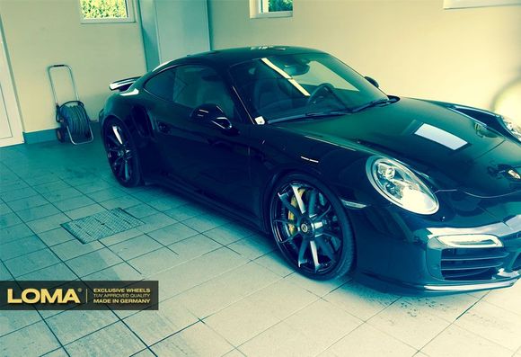 PORSCHE 991 TURBO S WITH 21″ FORGED RIMS BY LOMA WHEELS