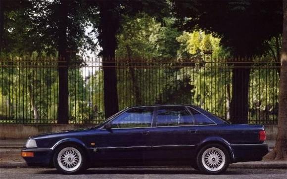 Audi V8 Quattro in navy