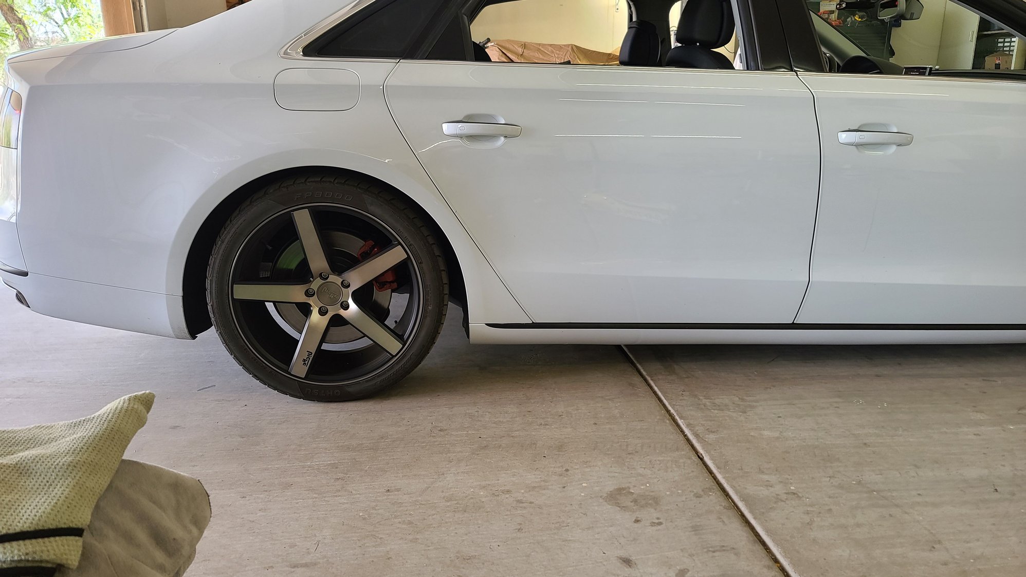 Blown front air strut/Service Air Suspension. Able to DIY? AudiWorld