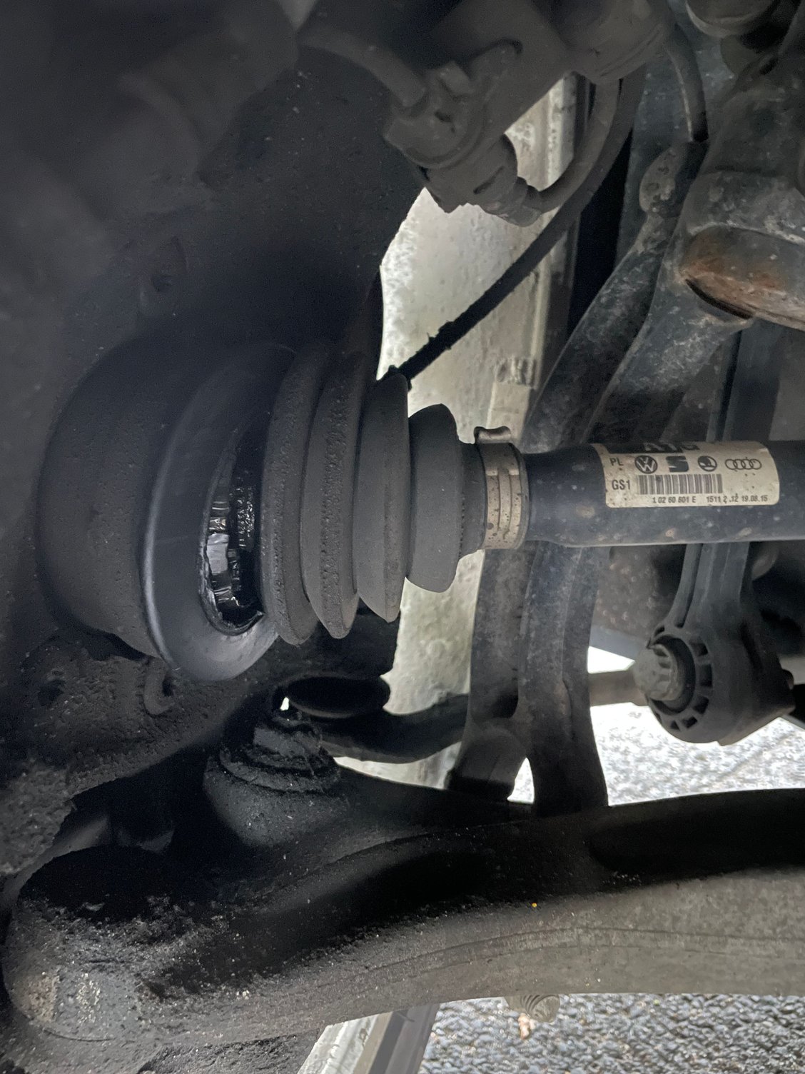 When turning, i hear a knocking coming from the suspension AudiWorld