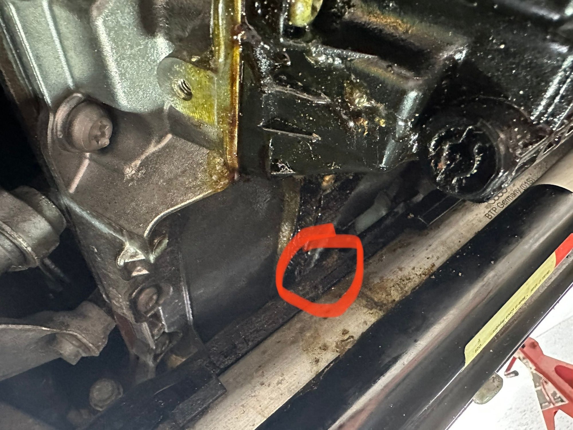 Best Mechanics For 2009 Audi 2.0T Oil Leaks - qpv5meq