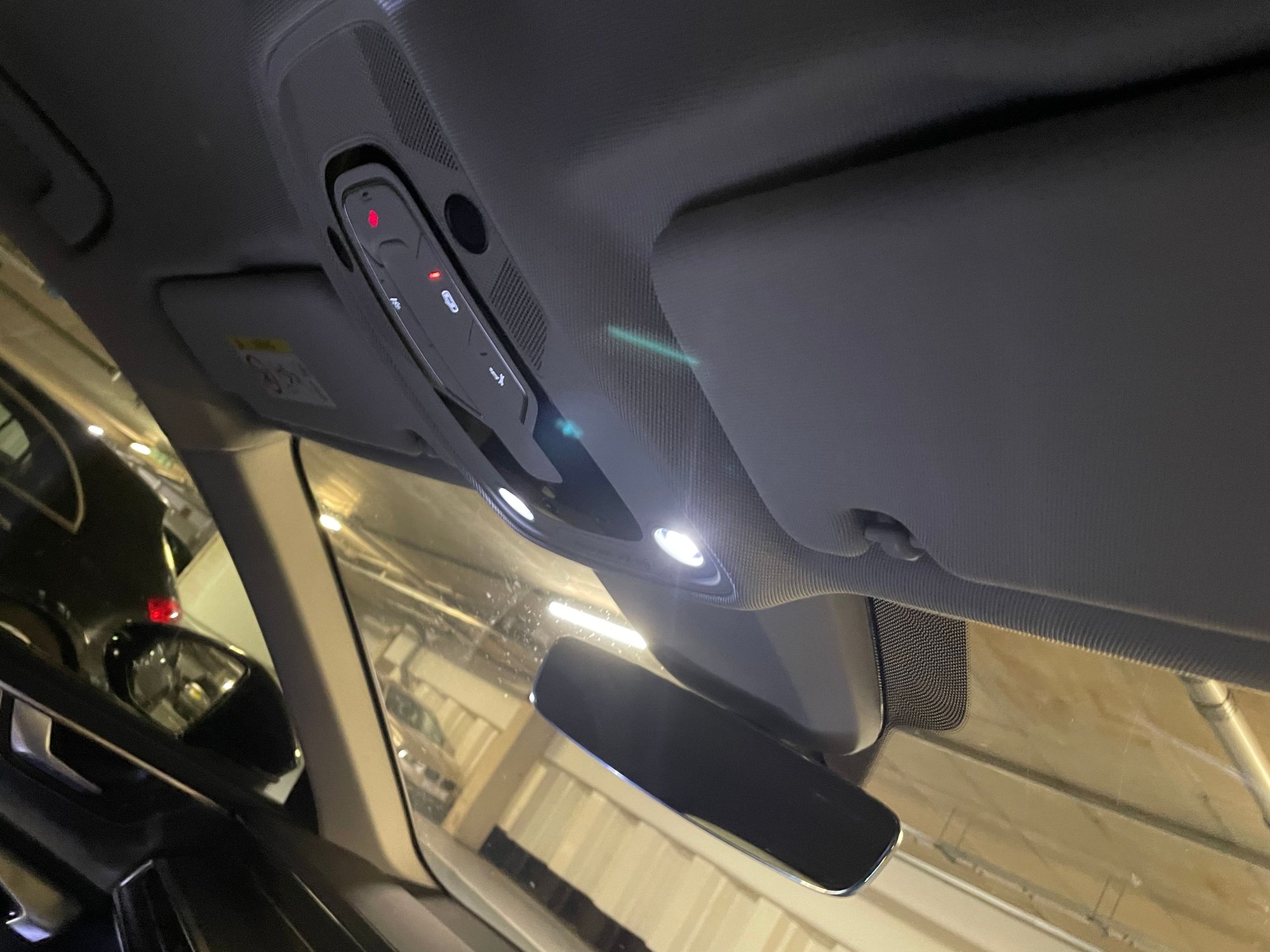 UK AUDI A6 AVANT 40 TFSI S Line [Tech Pack LED Interior Ambient