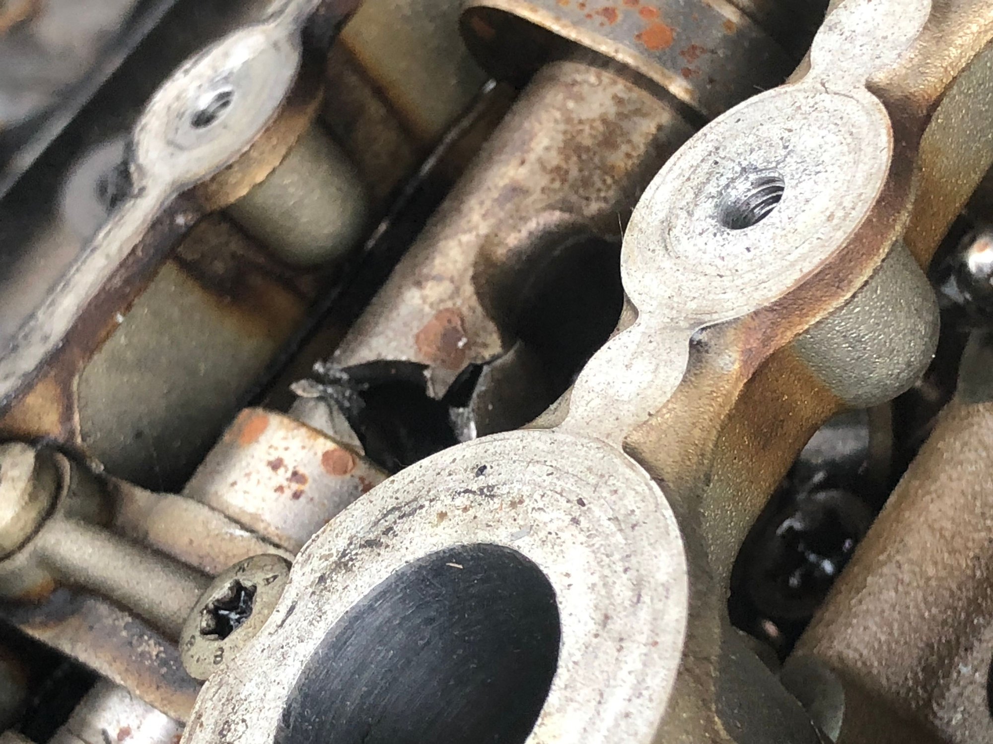 CAMSHAFT BROKEN IN HALF!! AudiWorld Forums