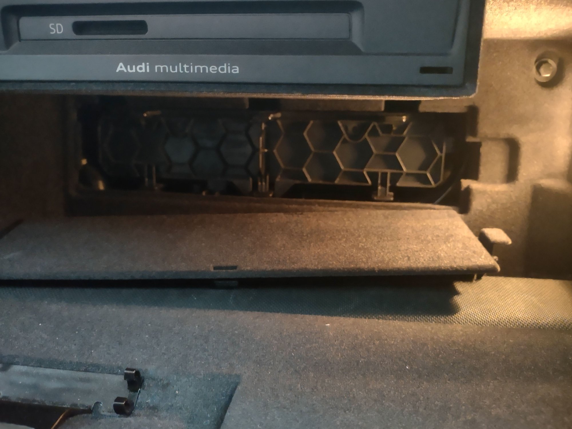 A3 GLOVE BOX MYSTERY AudiWorld Forums