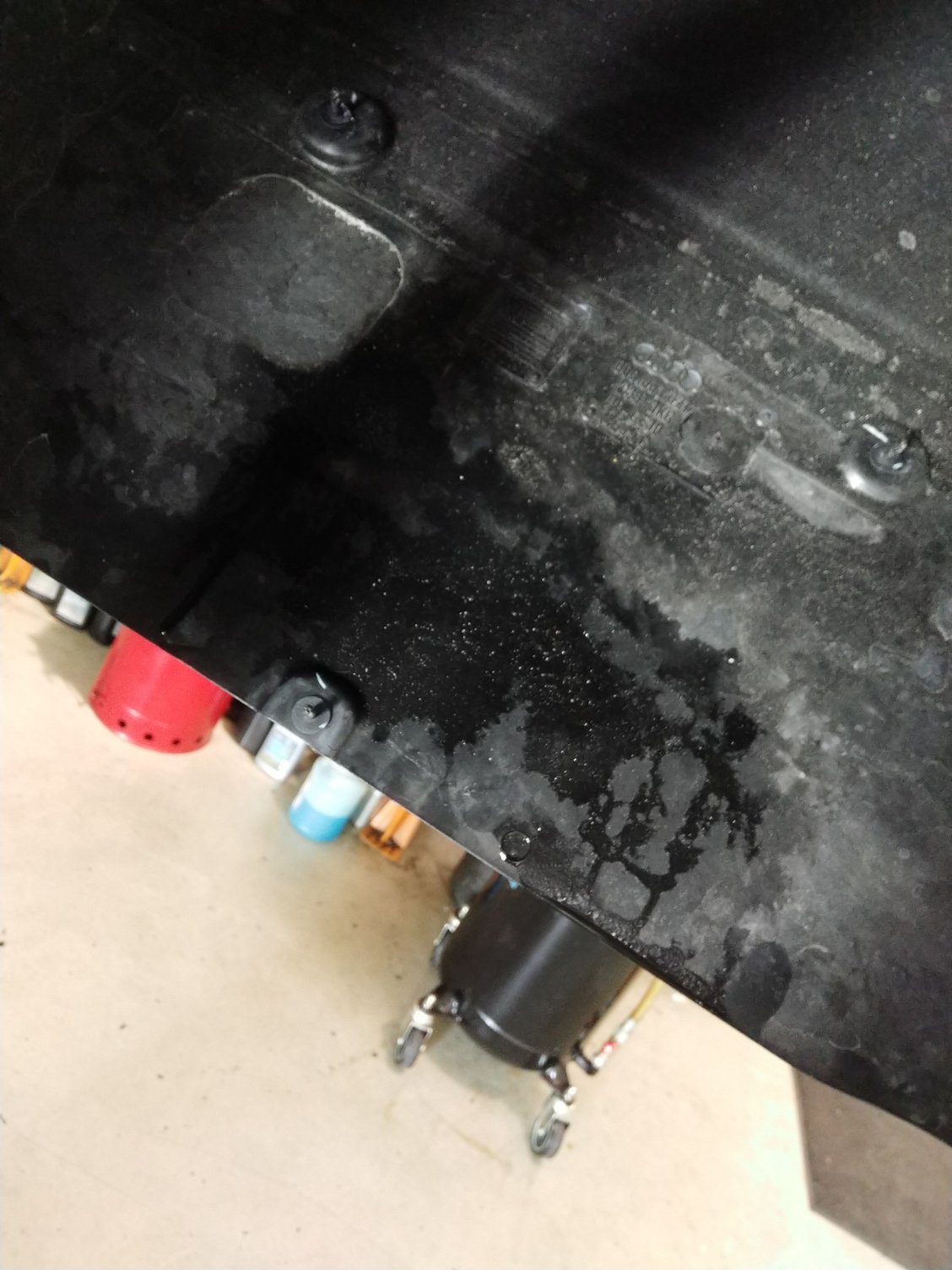 Engine oil leak on brand new Q5 at less than 100miles AudiWorld Forums