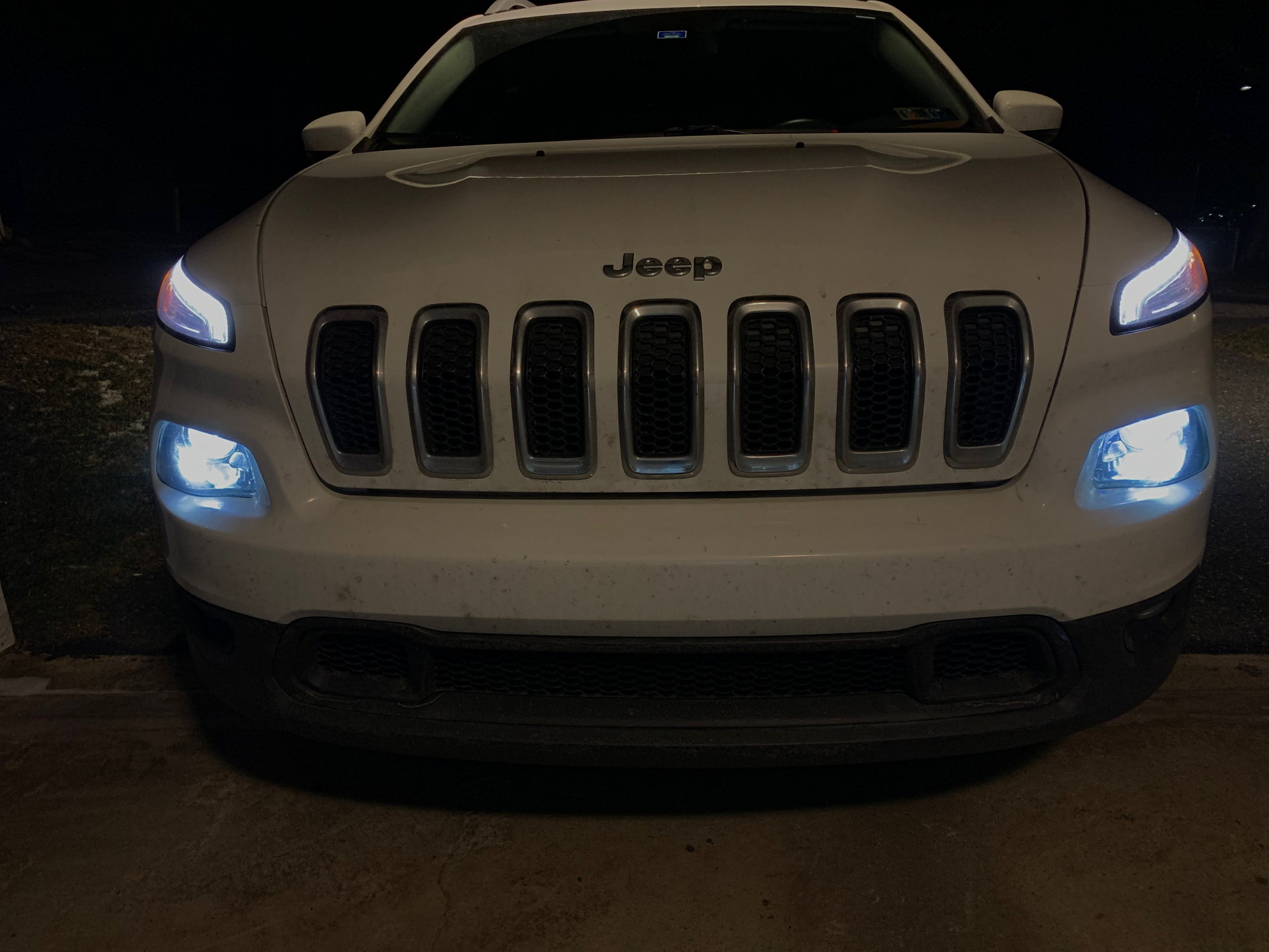 How To Change Jeep Grand Cherokee Headlight