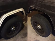 Front fenders are cut and able to fit 33s with no lift.