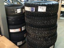 New tires!!  285/70r17 BF Goodrich All-Terrain KO2.