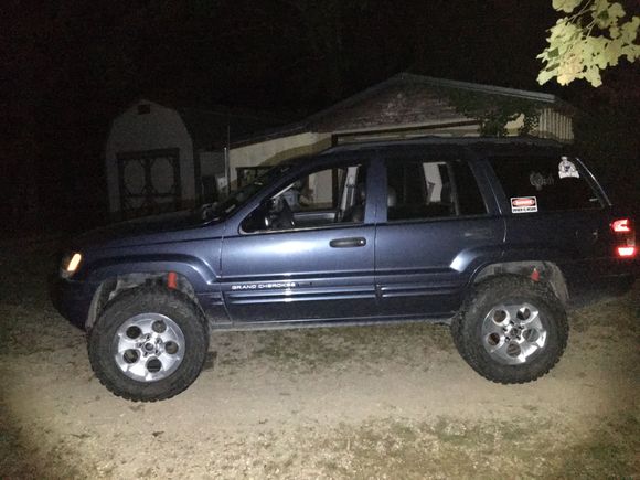 Got a set of 18” Wrangler wheels wrapped in 
275/70r-18 Kanati Mud Hogs for $200