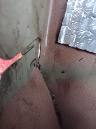 Oh look, a gap in the panels right into the wheelwell. Thanks Chrysler.