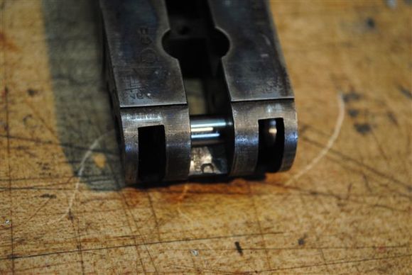hinge 012